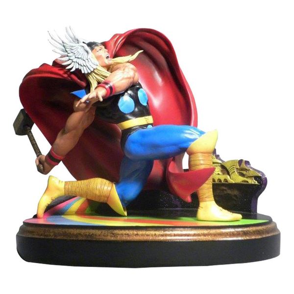 Estatua Thor Marvel Comics Premier Collection