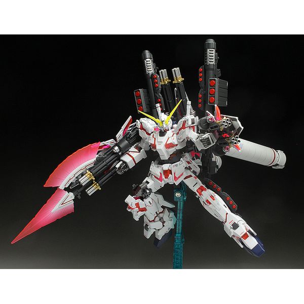 Model Kit Unicorn Gundam Full Armor 1/144 HG Gundam