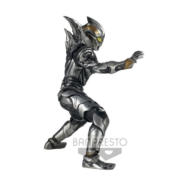Figura Trigger Dark Ultraman Trigger Heros Brave
