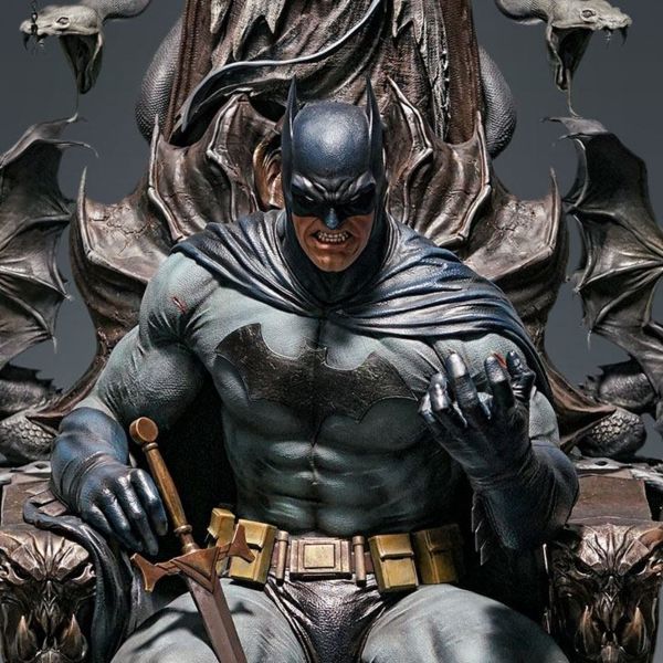 Batman on Throne Premium Edition Resin DC Comics Queen Studios