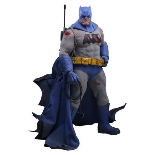 Batman: The Dark Knight Returns Figura Comic Masterpiece 1/6 Batman (Battle Damaged Version) 32 cm