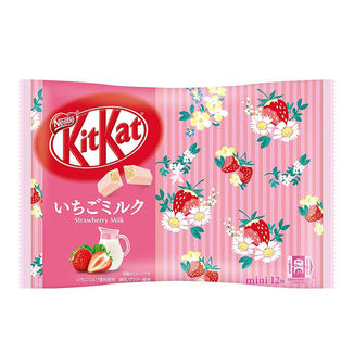 Bag of Kit Kat Mini Milk and Strawberry flavor