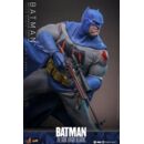 Batman: The Dark Knight Returns Figura Comic Masterpiece 1/6 Batman (Battle Damaged Version) 32 cm
