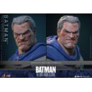 Batman: The Dark Knight Returns Figura Comic Masterpiece 1/6 Batman (Battle Damaged Version) 32 cm