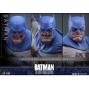 Batman: The Dark Knight Returns Figura Comic Masterpiece 1/6 Batman (Battle Damaged Version) 32 cm